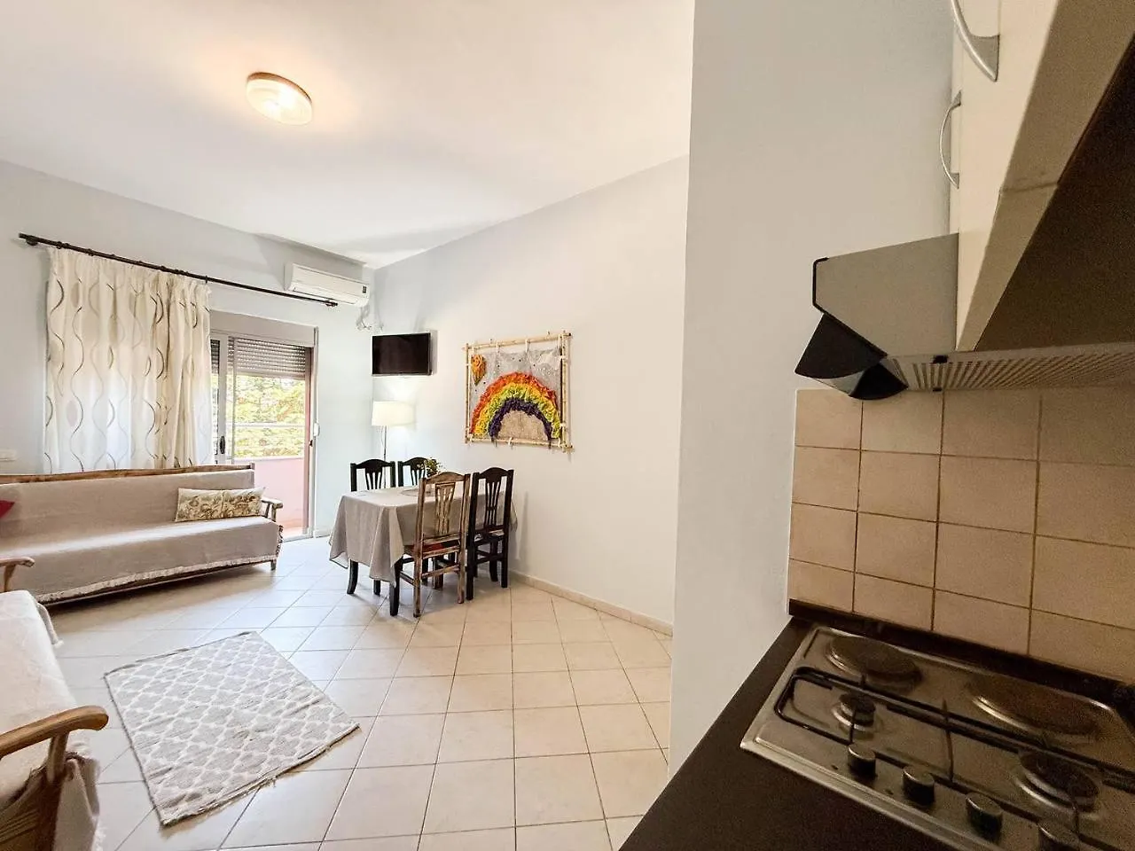 Afordable Apartments With Free Parking Дуррес
