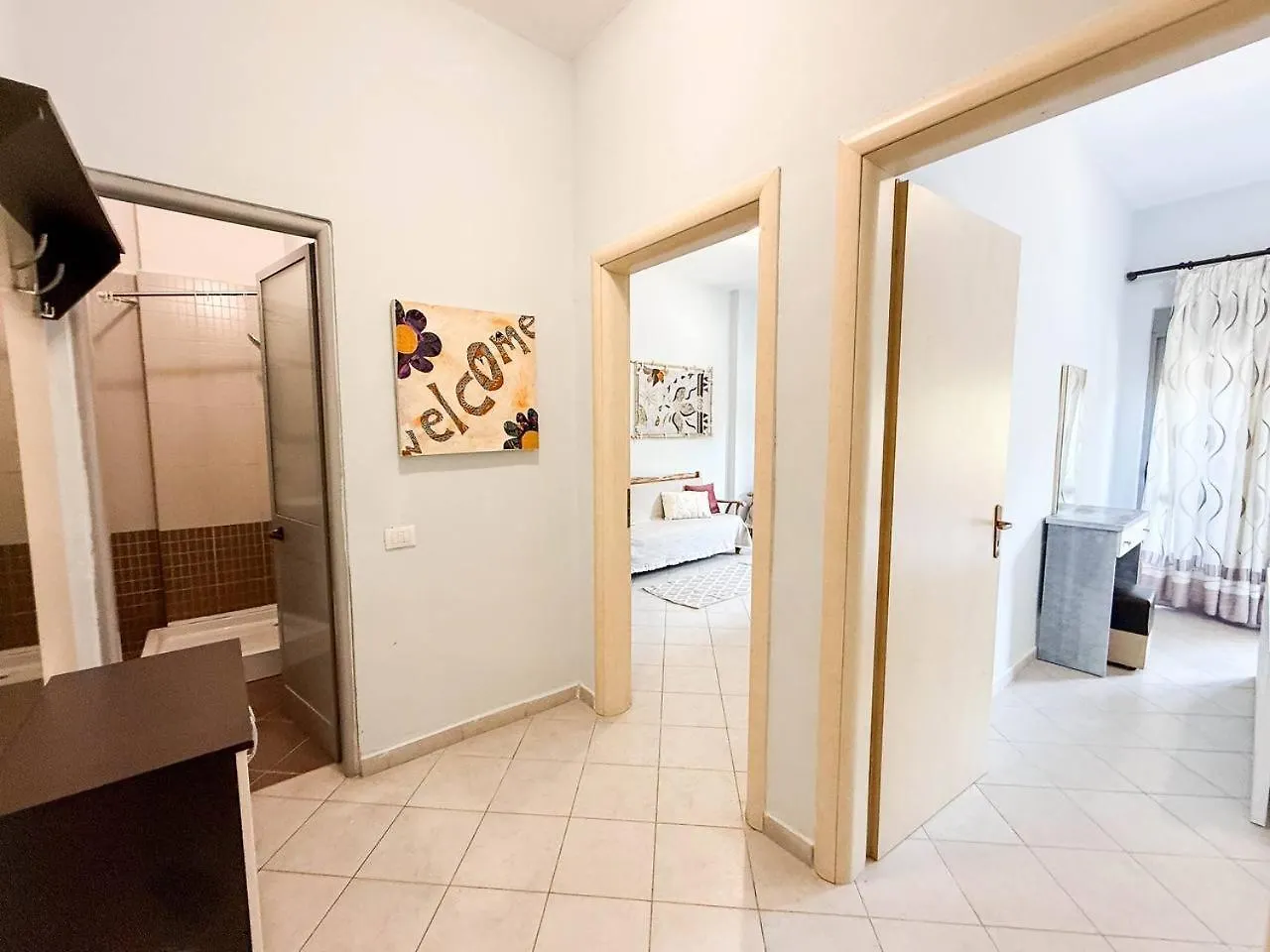 Afordable Apartments With Free Parking Дуррес
